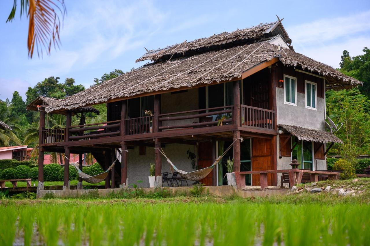 เฮินไต รีสอร์ท แม่ลาน้อย Ban Mae La Noi Bagian luar foto